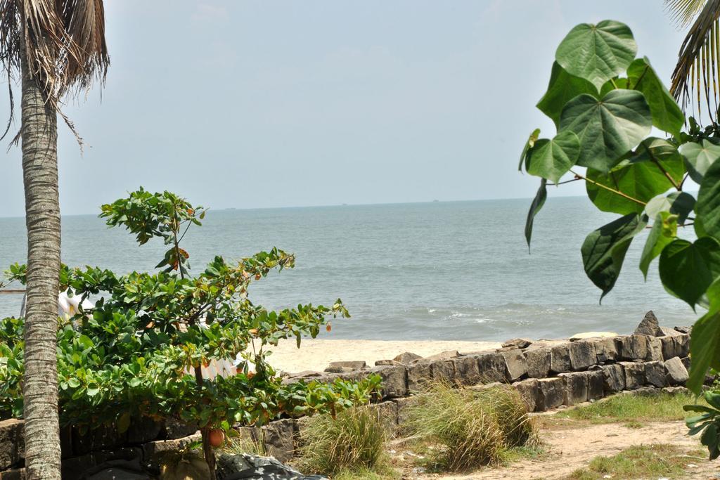 Angeo Beach House Apartment Alappuzha Exterior photo